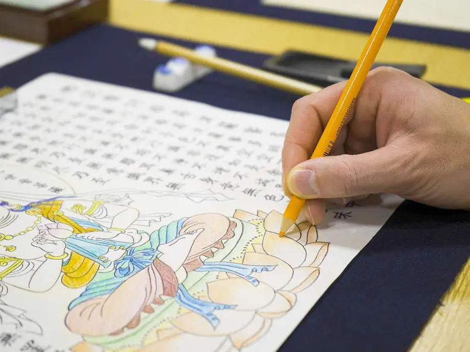 【願いを込めて“筆祈願” 令和の千羽鶴 「絵写経」】1300年以上の歴史を誇り日本文化として根付く「写経」と仏様の姿を写す「写仏」を融合。さらに、アートと脳トレーニングの融合。「脳トレ」！脳内血流増加の効果！
